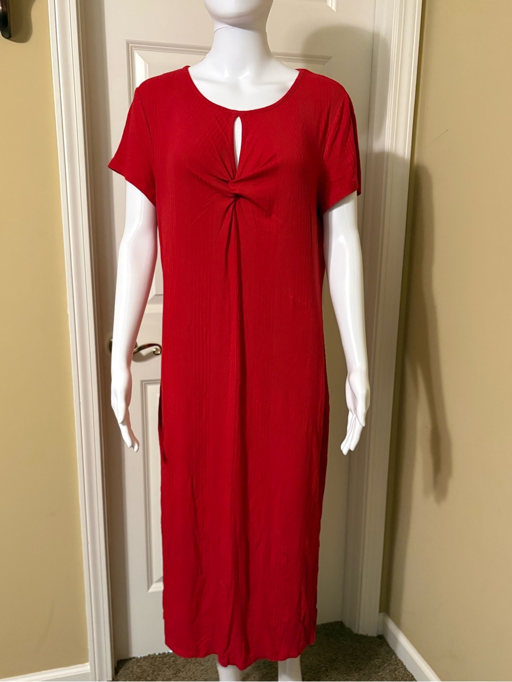 Tommy Hilfiger Red Short-Sleeve Midi Dress with Twist Keyhole Size L
